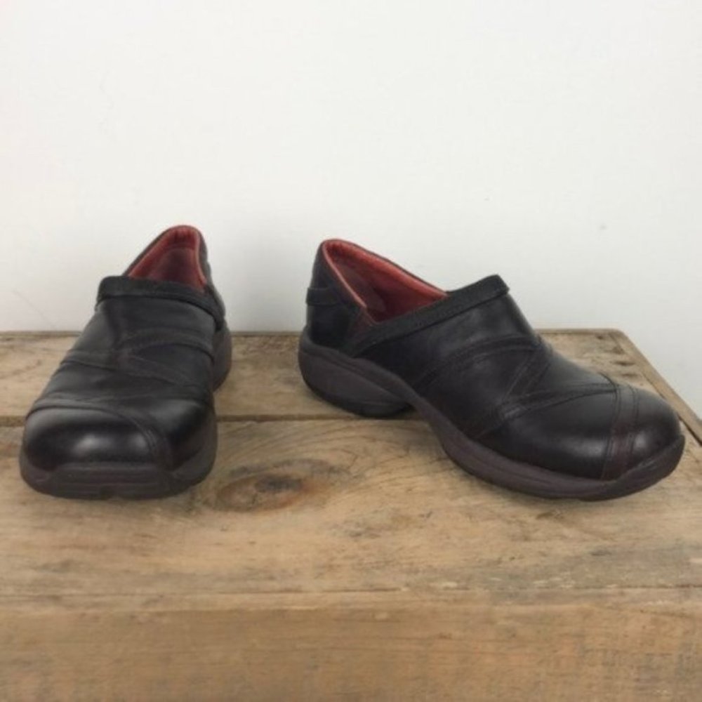 MERRELL brown leather non slip clogs us women's size 8.5